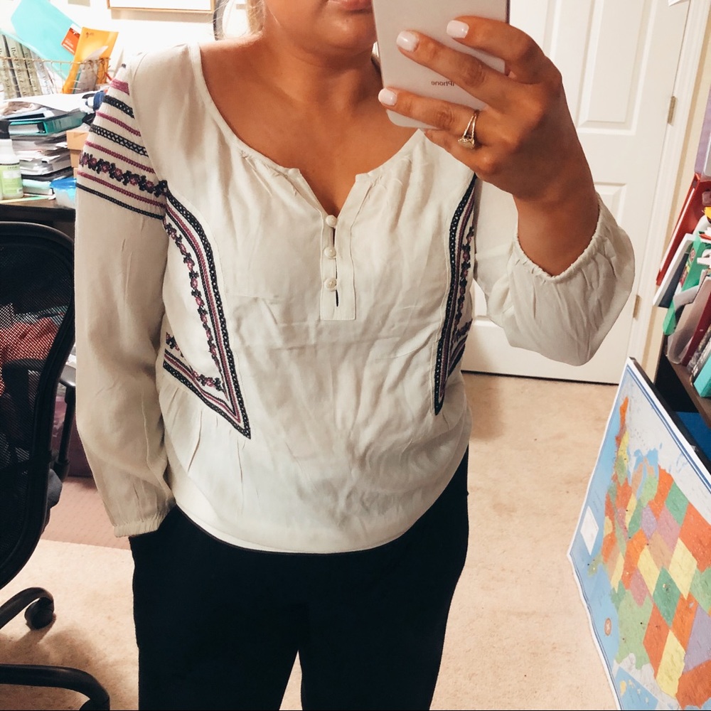 NWT American Eagle Ivory Embroidered Top Small